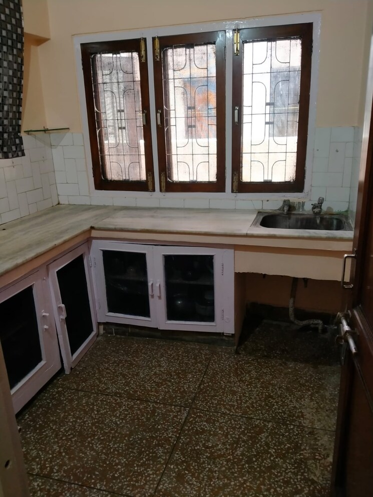 Kitchen, aliganj 5 Bedroom 1800 Sq.Ft. Independent House In Aliganj Lucknow 7436724