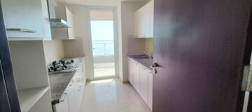 Room in 2 BHK Apartment at Maimoon Towers, Byculla – for Sale