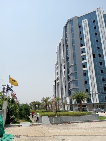  Shop – Exterior View View at VHR Winsten Park, Knowledge Park V Greater Noida - for Sale