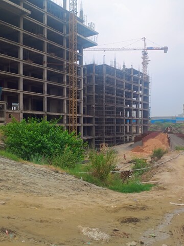  Shop – Exterior View View at GYGY Mentis, Sector 140 - for Sale