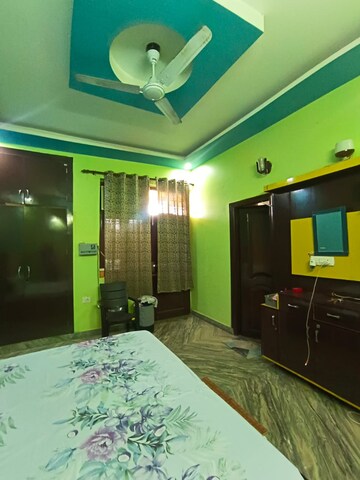 Bedroom in 3 BHK Builder Floor at Green Fields Colony – for Sale