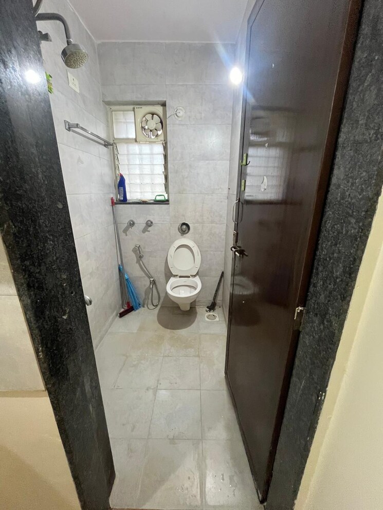 Bathroom, nalanda-apartment 2 Bedroom 900 Sq.Ft. Apartment In Kothrud Pune 7436969