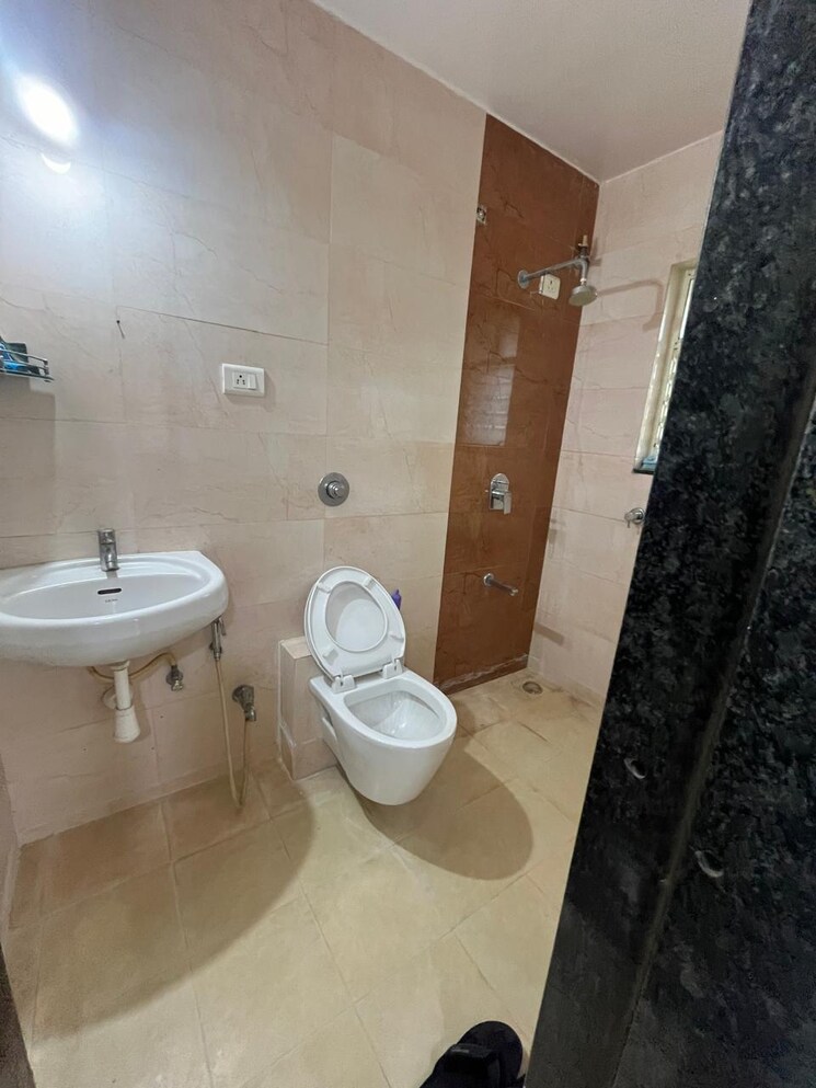 Bathroom, nalanda-apartment 2 Bedroom 900 Sq.Ft. Apartment In Kothrud Pune 7436969