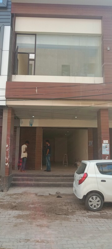  Showroom – Exterior View View at Peer Mucchalla - for Sale