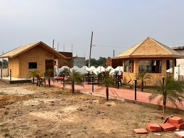  Plot – Exterior View View at Tronica City - for Sale