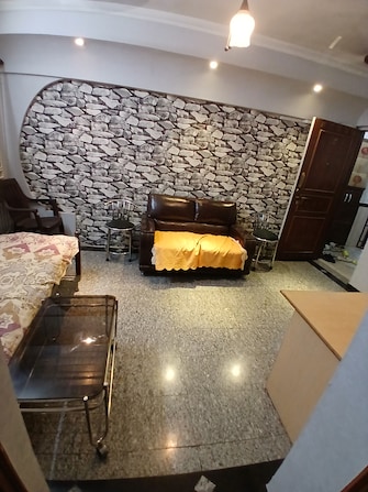 1 BHK Apartment For Rent in Alaknanda Aparment Kandivali East Mumbai  7437686