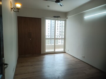 Room in 4 BHK Apartment at The 3C Lotus Panache, Sector 110 – for Rent