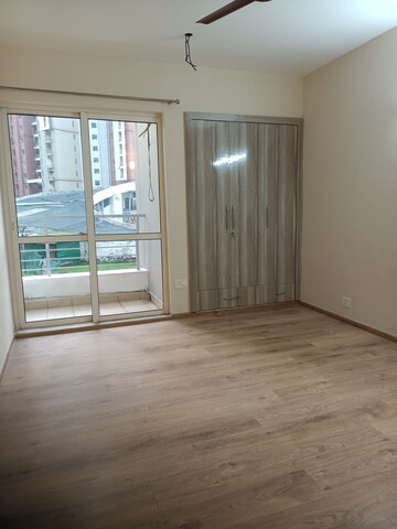 Room in 4 BHK Apartment at The 3C Lotus Panache, Sector 110 – for Rent