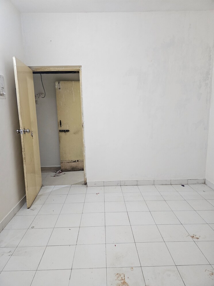 Bathroom, siddharth-nagar-phase-1 1 Bedroom 500 Sq.Ft. Apartment In Aundh Pune 7437735