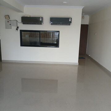 Furnished Amenities in 4 BHK Apartment at Chauitanya Towers, Prabhadevi – for Sale
