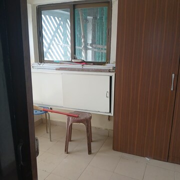 Room in 4 BHK Apartment at Chauitanya Towers, Prabhadevi – for Sale