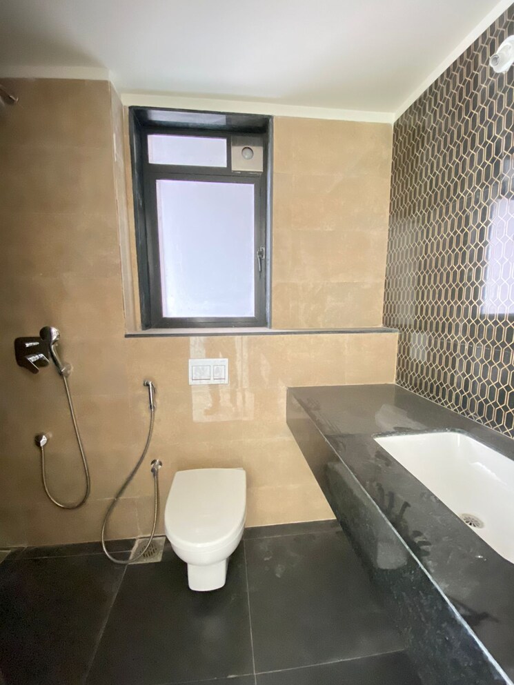 Bathroom, lodha-palava-crown 3 Bedroom 1400 Sq.Ft. Apartment In Dombivli East Thane 7438884
