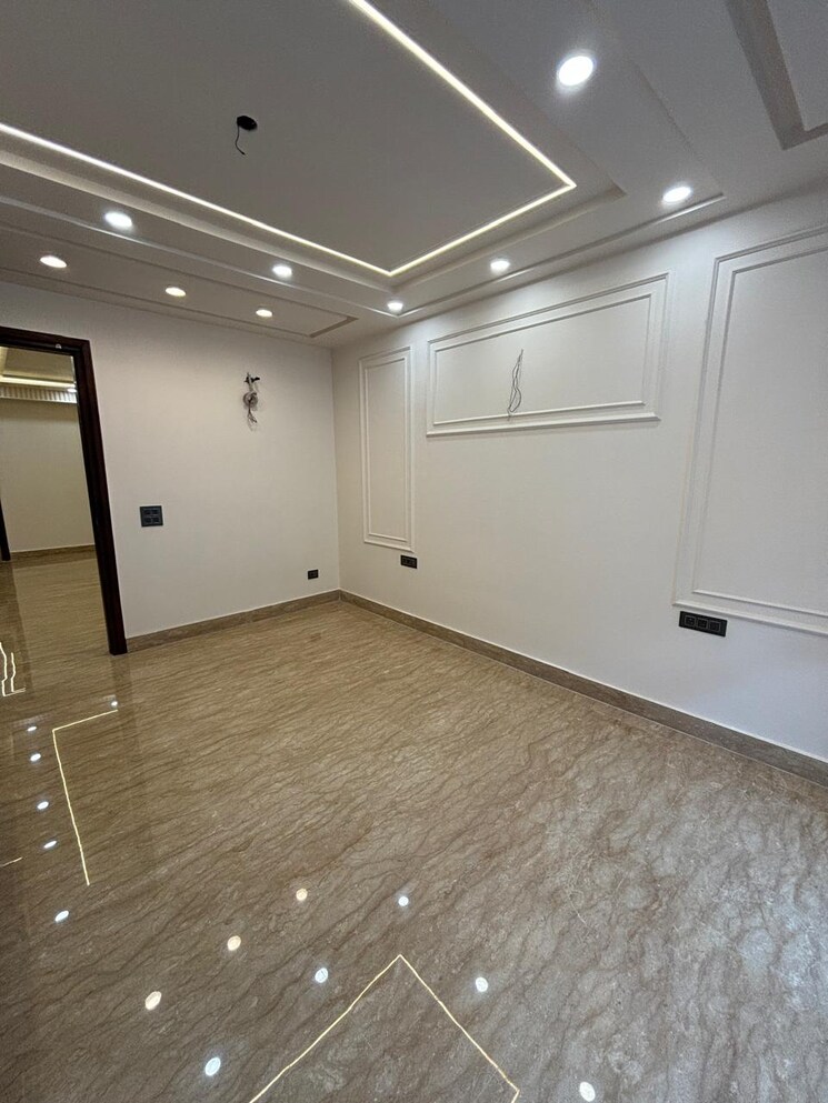 Room, rajouri garden 3 Bedroom 1800 Sq.Ft. Builder Floor In Rajouri Garden Delhi 7439023