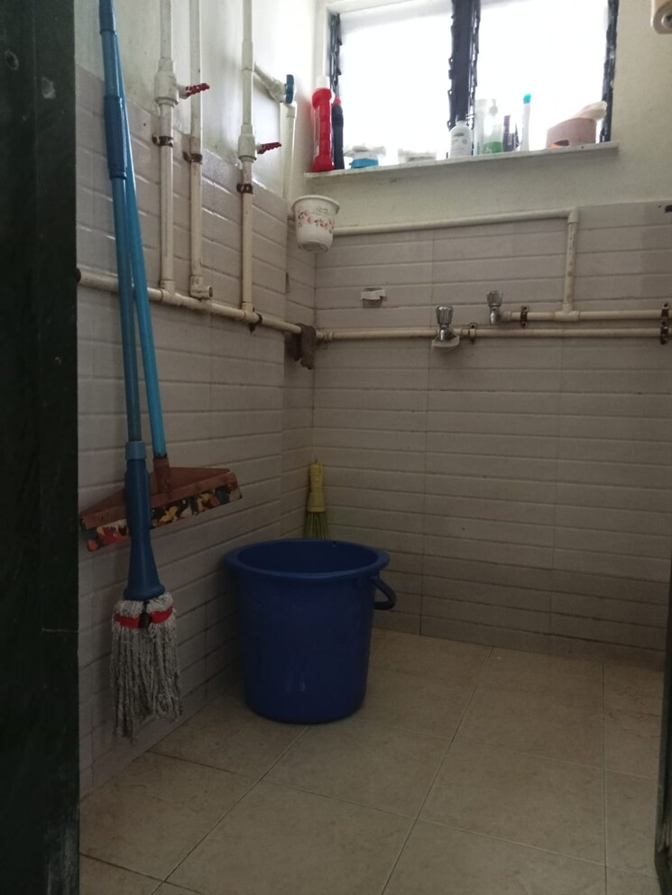 Bathroom, jai-chitrakoot-chs 1 Bedroom 600 Sq.Ft. Apartment In Borivali East Mumbai 7439041