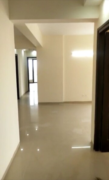 Room in 2 BHK Apartment at Imperia Prideville, Sector 25 Yamuna Expressway – for Sale