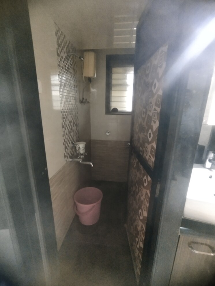Bathroom, dahisar east 1 Bedroom 500 Sq.Ft. Apartment In Dahisar East Mumbai 7439232