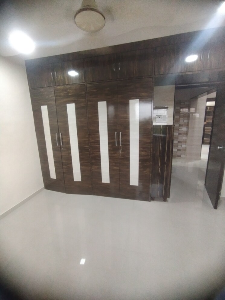 Room, dahisar east 1 Bedroom 500 Sq.Ft. Apartment In Dahisar East Mumbai 7439232