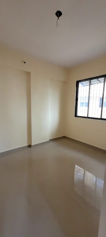 Room in 1 RK Apartment at Pragati CHS Kalwa, Kalwa – for Sale