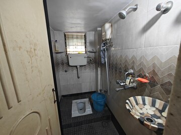 Bathroom in 2 BHK Apartment at Individual CHS, Seawoods – for Sale