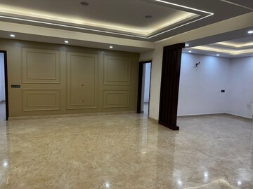 Living Room in 4 BHK Builder Floor at Sector 57 – for Sale