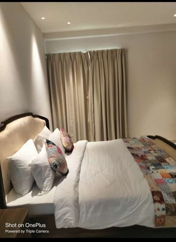 Bedroom in 4 BHK Builder Floor at Pitampura – for Sale