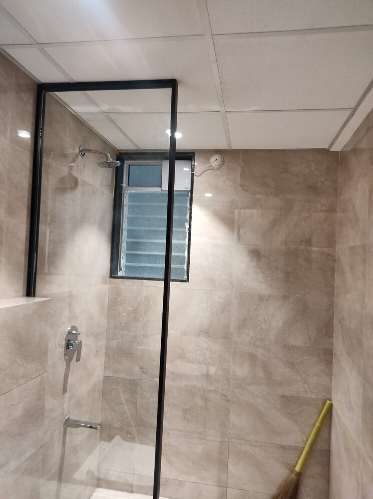 Bathroom, paranjape-aspire 3 Bedroom 934 Sq.Ft. Apartment In Andheri West Mumbai 7439856