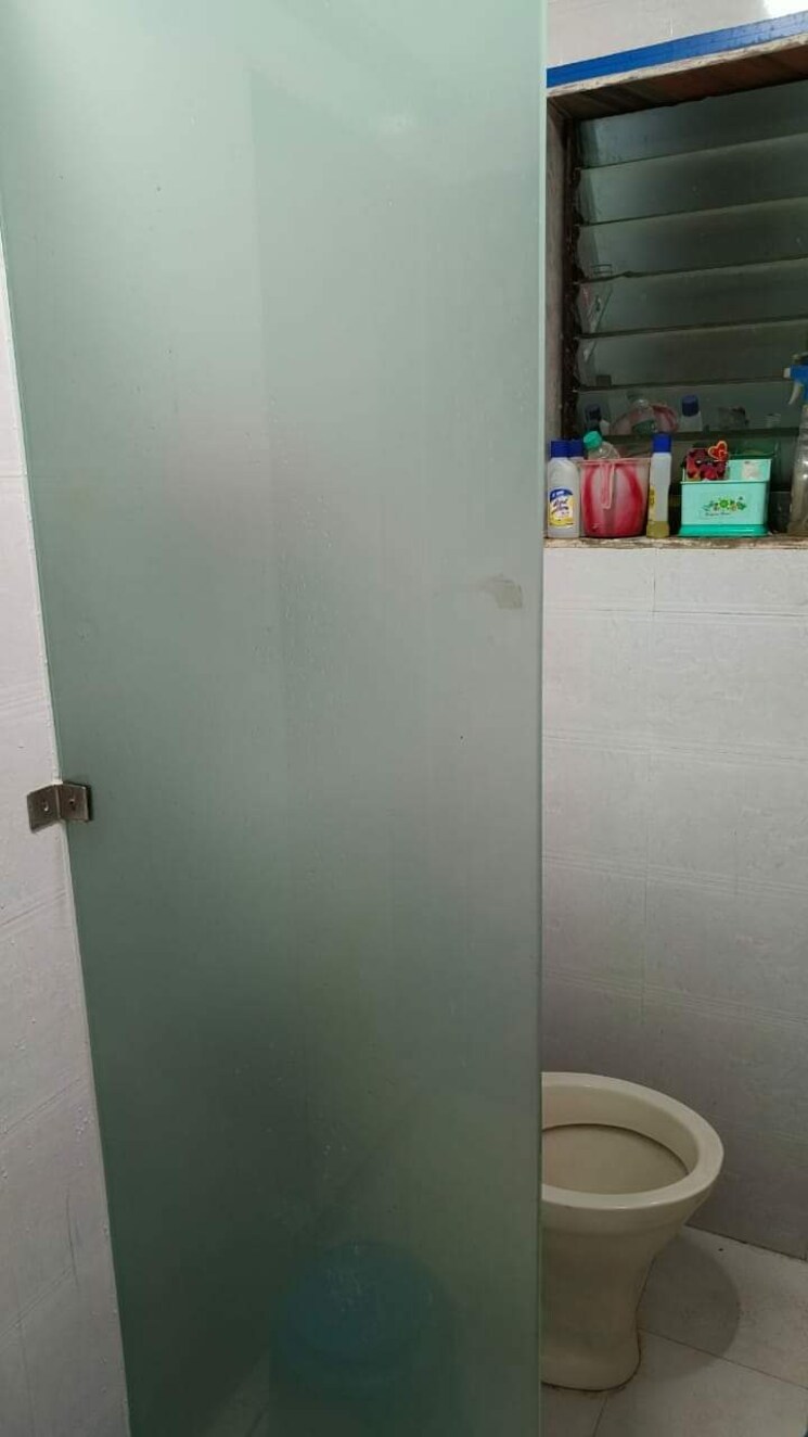 Bathroom, suyash-chs-kopar-khairane 2 Bedroom 1239 Sq.Ft. Apartment In Kopar Khairane Navi Mumbai 7439860