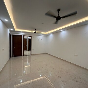 Furnished Amenities in 3 BHK Builder Floor at Chattarpur – for Sale