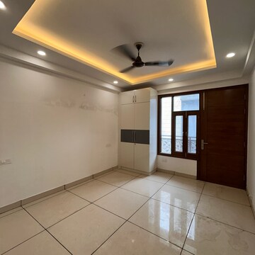 Room in 3 BHK Builder Floor at Chattarpur – for Sale
