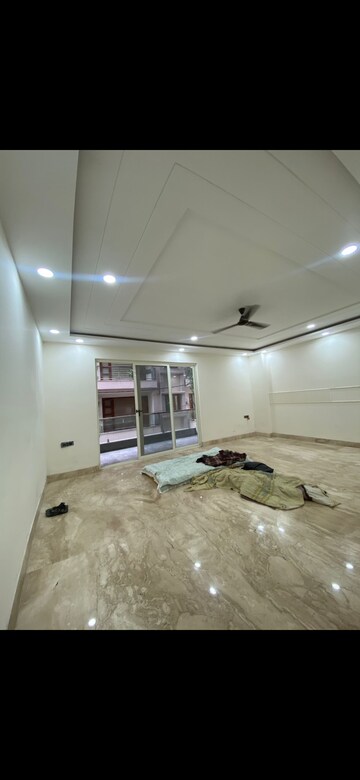 Room in 4 BHK Builder Floor at Vasant Kunj – for Sale