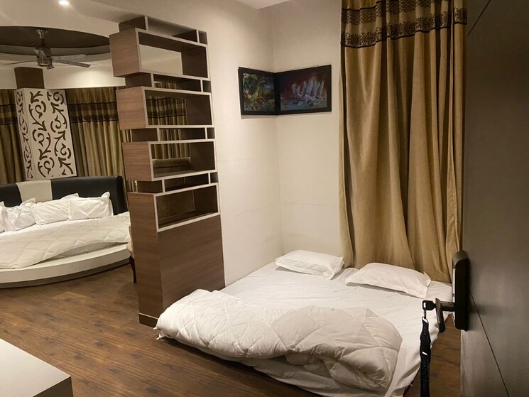 Bedroom, sector 10 5 Bedroom 3000 Sq.Ft. Builder Floor In Sector 10 Faridabad 7440488