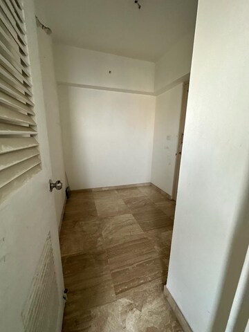 Building Lobby in 4 BHK Apartment at Imperial Heights Goregaon West, Goregaon West – for Sale
