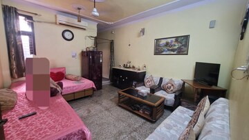 Living Room in 1 BHK Builder Floor at Dilshad Garden – for Sale