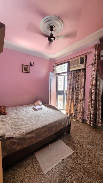 Bedroom in 1 BHK Builder Floor at Dilshad Garden – for Sale