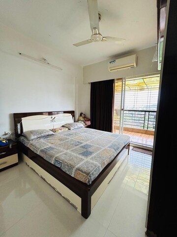 Bedroom in 2.5 BHK Apartment at Kohinoor Majestic, Kalyan West – for Sale