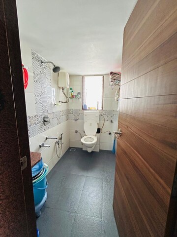 Bathroom in 2.5 BHK Apartment at Kohinoor Majestic, Kalyan West – for Sale