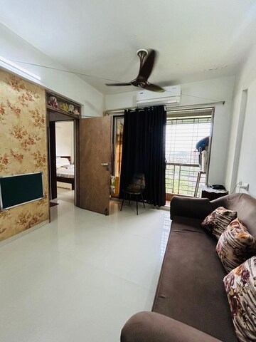 Living Room in 2.5 BHK Apartment at Kohinoor Majestic, Kalyan West – for Sale