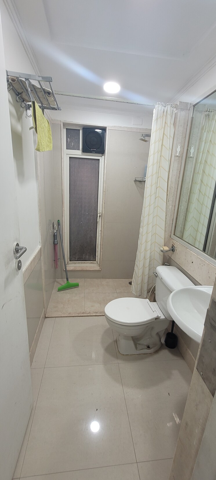 Bathroom, hiranandani-meadows 2 Bedroom 1300 Sq.Ft. Apartment In Manpada Thane 7441384