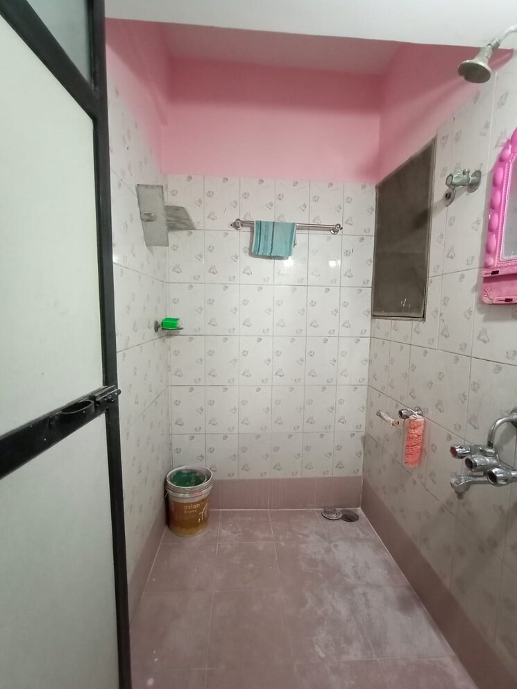 Bathroom, shri-chaitanya-apartment 1 Bedroom 550 Sq.Ft. Apartment In Kalwa Thane 7441465