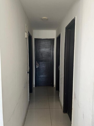 Building Lobby in 3 BHK Apartment at Unitech Horizon, Pi Greater Noida – for Sale