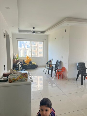 Master Bedroom in 3 BHK Apartment at Unitech Horizon, Pi Greater Noida – for Sale