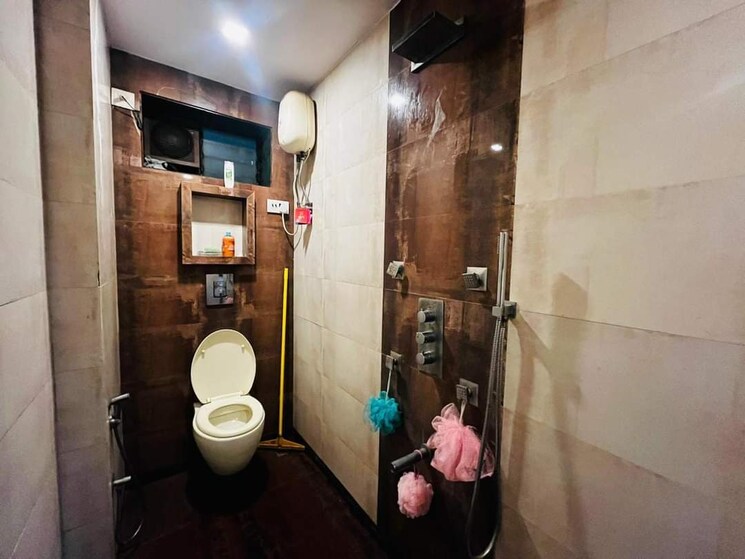 Bathroom, ram-niwas-dadar-east 1 Bedroom 500 Sq.Ft. Apartment In Dadar East Mumbai 7441611