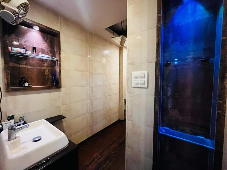 Bathroom, ram-niwas-dadar-east 1 Bedroom 500 Sq.Ft. Apartment In Dadar East Mumbai 7441611
