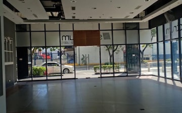 Shop For Rent in Mahatma Gandhi Road