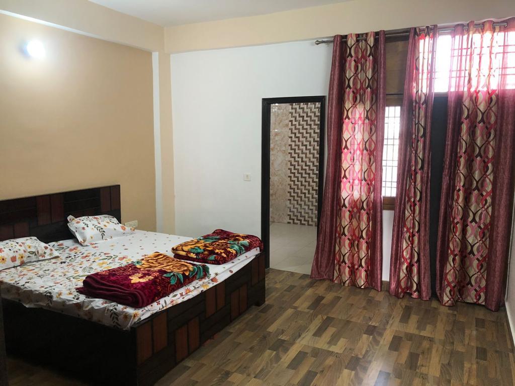 3 BHK Independent House For Rent in RWA Apartments Sector 52 Sector 52 Noida  7442212