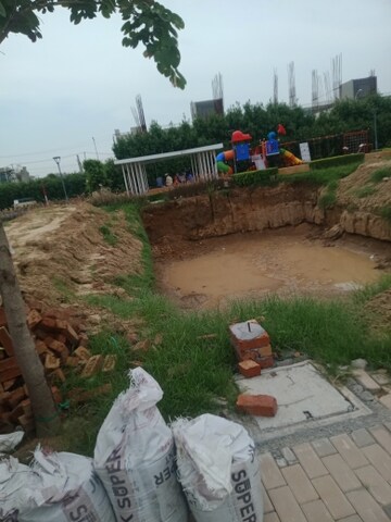  Plot – Exterior View View at BPTP District, Sector 81 - for Sale