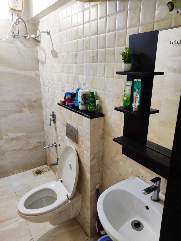 Attached Bathroom, kalpataru-hills 3 Bedroom 1350 Sq.Ft. Apartment In Manpada Thane 7442836