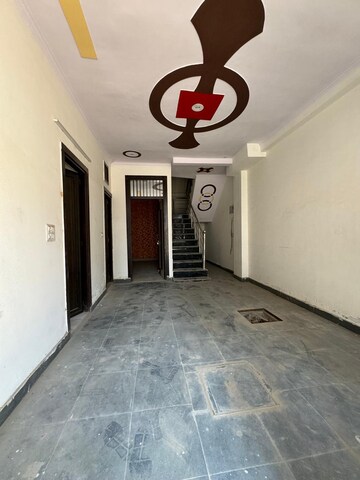 Bedroom in 6 BHK Independent House at Noida Central – for Sale