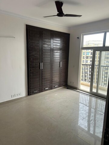 Room in 6 BHK Independent House at RWA Apartments Sector 41, Sector 41 – for Sale