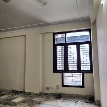 Room in 2 BHK Apartment at Supertech Residency, Vaishali Sector 5 – for Sale